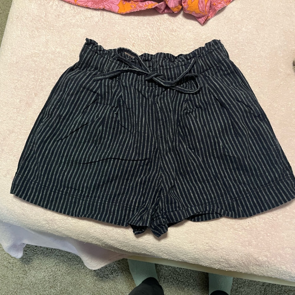 Uniqlo Navy and Gray Striped Shorts